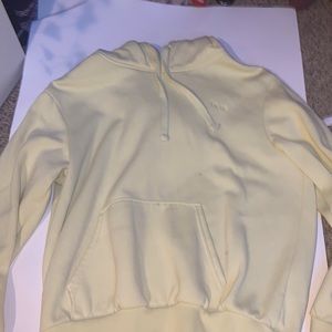 Yellow hoddie